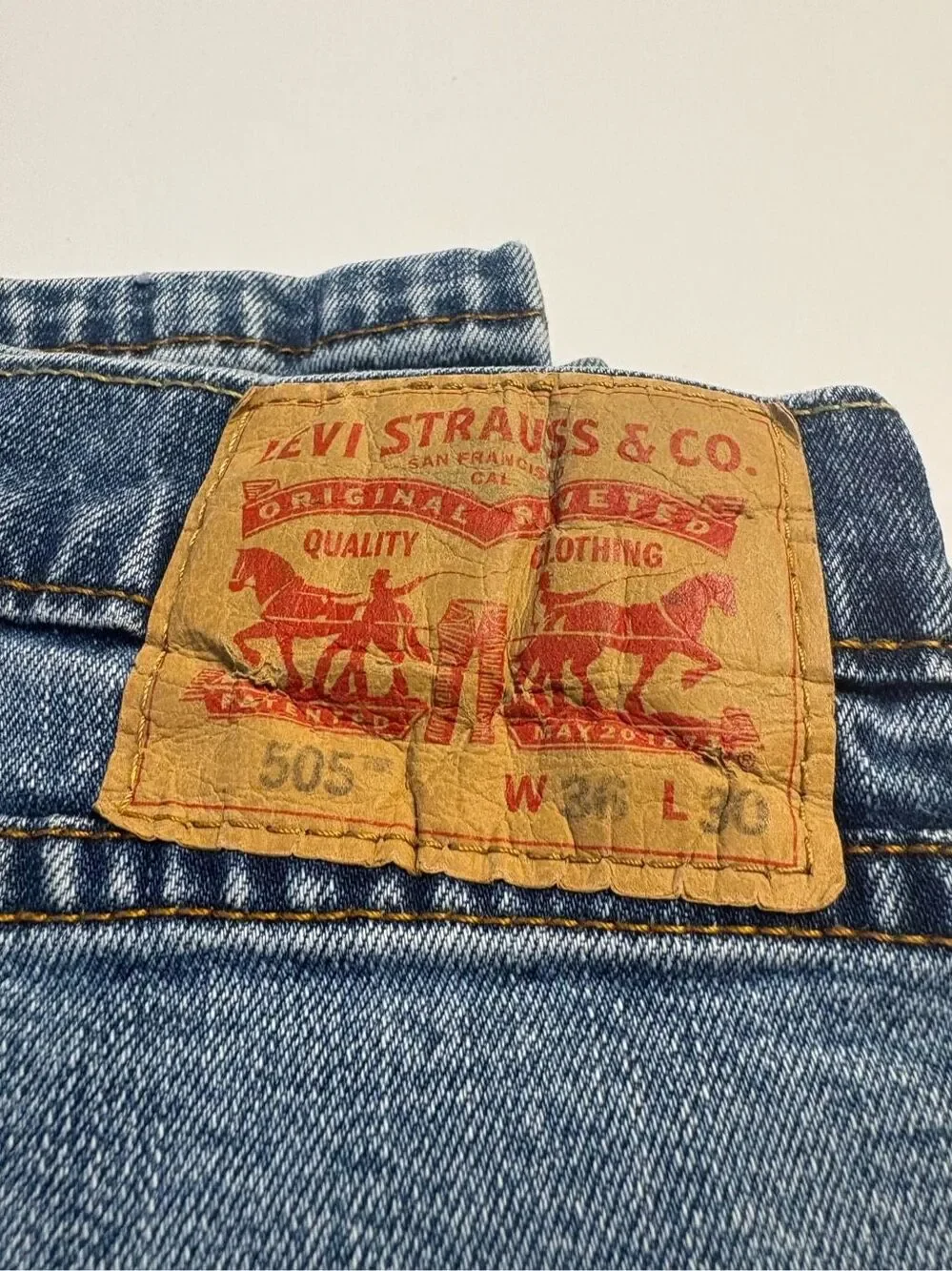 Levi's 505 Men's Slim Straight Fit Light Wash Denim Blue Jeans 36Wx30L 36x30